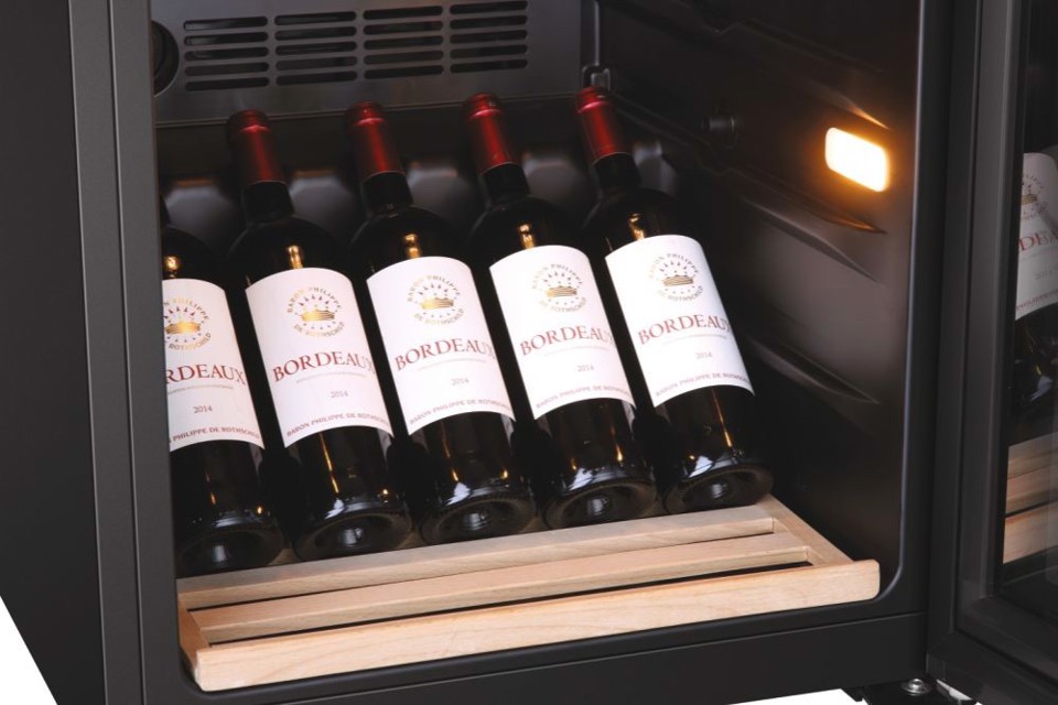 Haier Wine Bank 50 Serie 5 HWS49GA Cantinetta vino con compressore Libera installazione Nero 49 bottiglia/bottiglie