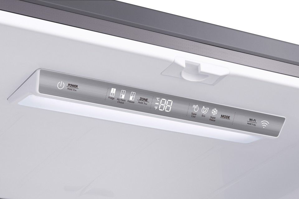 Hisense frigorifero Quattro Porte RQ758N4SWSE libera installazione 606L Classe E Dispenser Acqua Metal Cooling WiFi