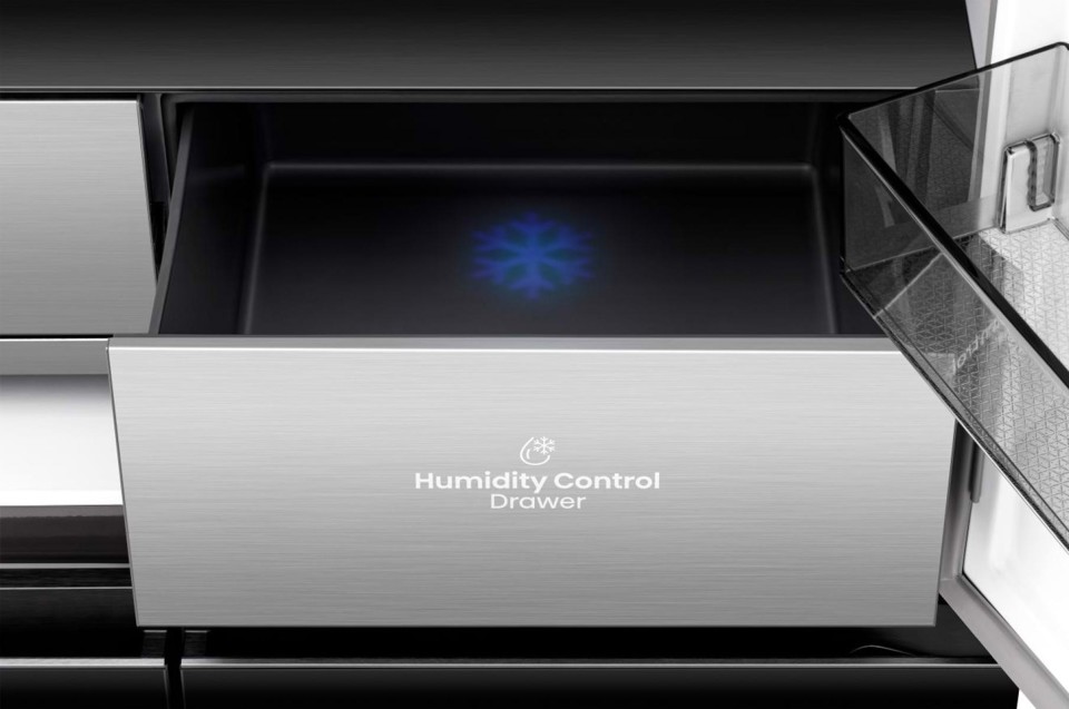 Hisense RQ768N4GBE frigorifero side-by-side Libera installazione 591 L E Nero