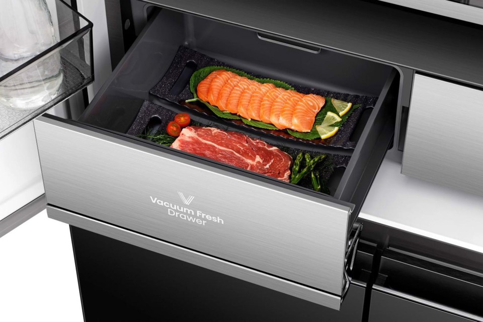 Hisense RQ768N4GBE frigorifero side-by-side Libera installazione 591 L E Nero