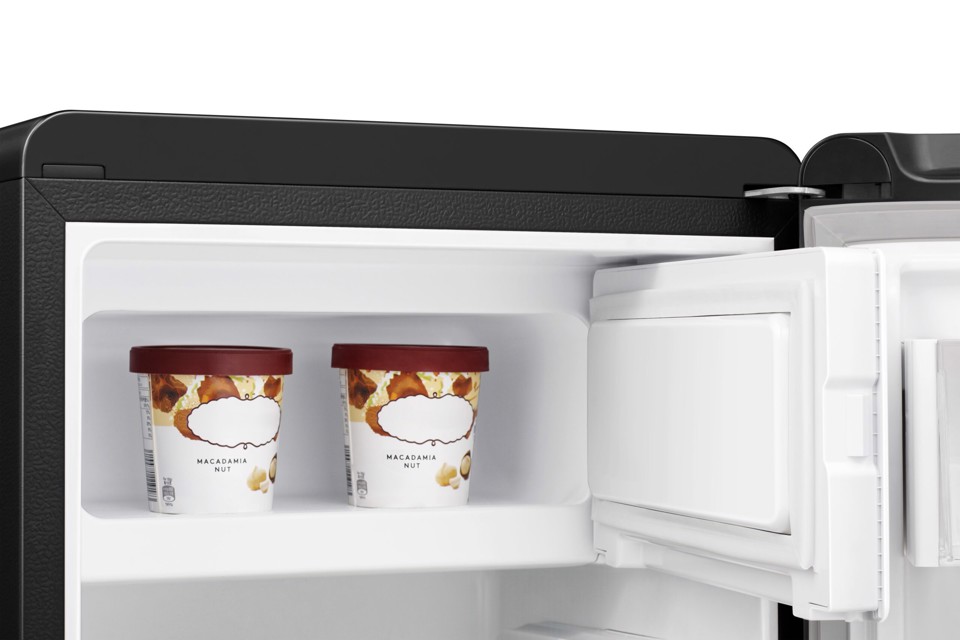 Hisense RR106D4CBE monoporta Libera installazione 82 L E Nero