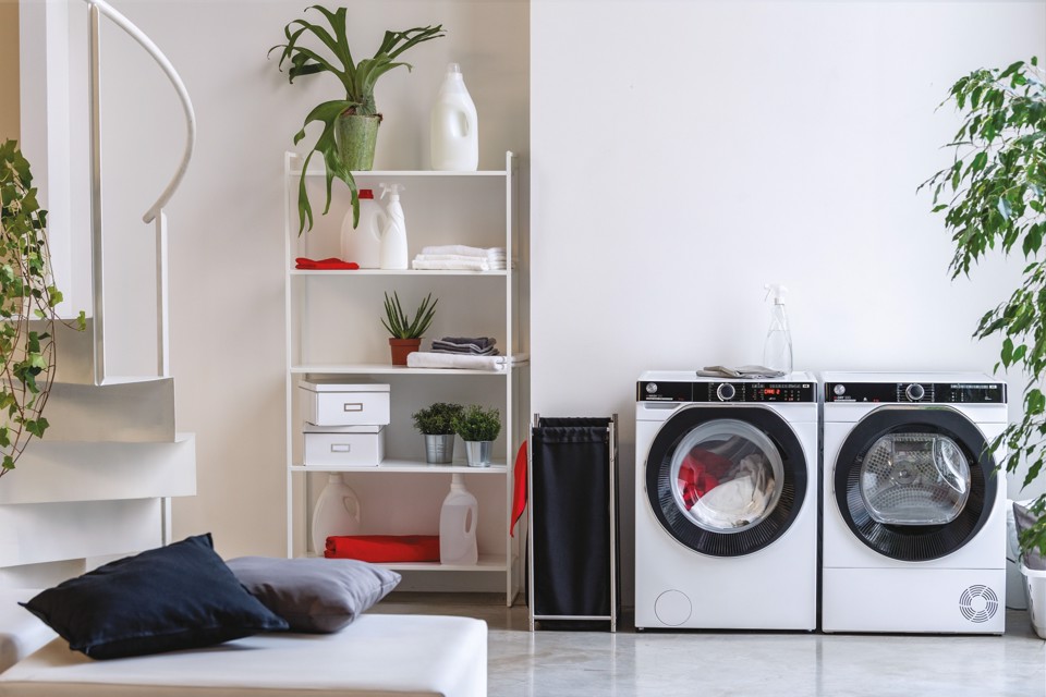 Hoover H-WASH 500 , Lavatrice Carica Frontale 9 KG, 15% più efficente della classe A, 1400 giri, Bianco, Inverter, Vapore, Wi-Fi, HWP 49AMBC7/1-S
