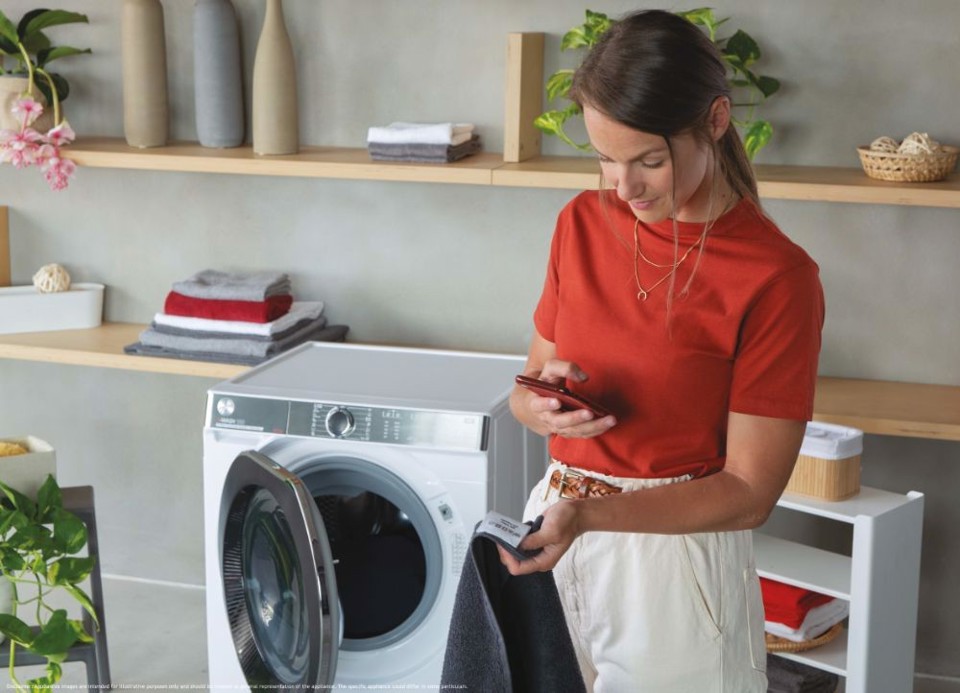 Hoover H-WASH 550 H5WPB610AMBC8-S lavatrice Caricamento frontale 10 kg 1551 Giri/min A Grigio, Argento