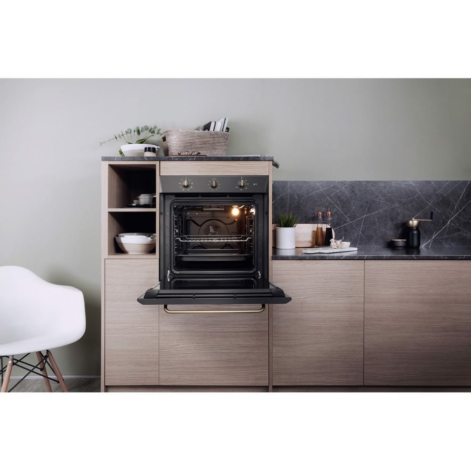 Hotpoint Ariston Ariston Forno da incasso FIT 834 AN HA Made in Italy