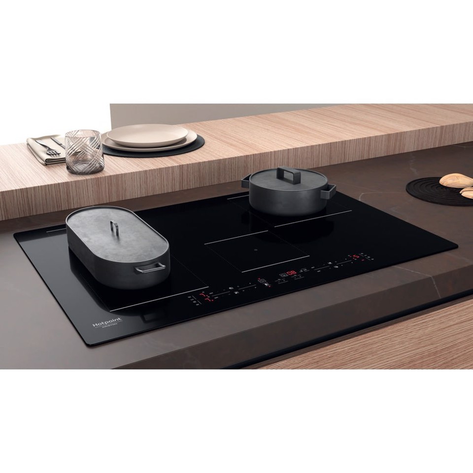 Hotpoint Ariston Ariston Piano cottura a induzione HB 0577B NE Made in Italy