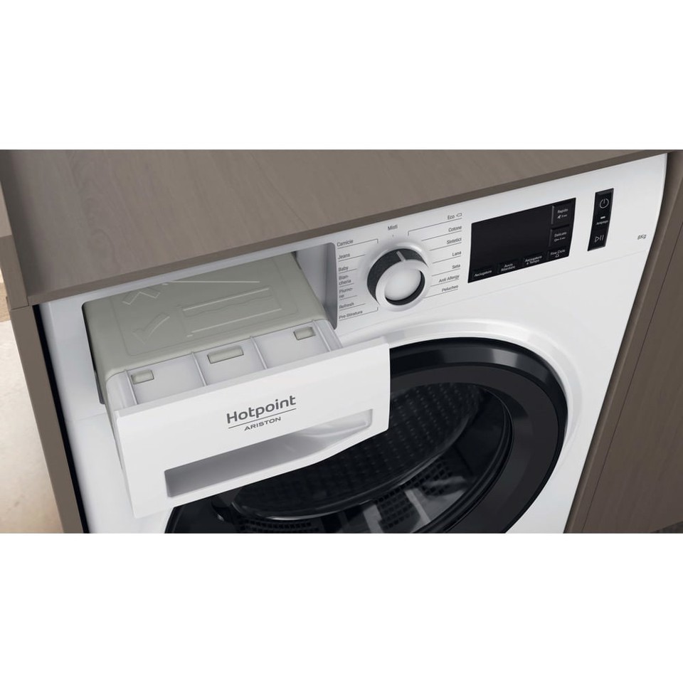 Hotpoint Ariston Asciugatrice a libera installazione NT M11 82K IT
