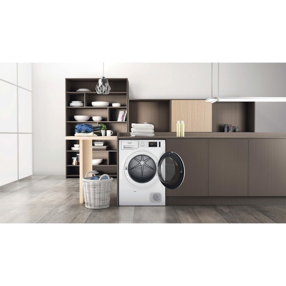 Hotpoint Ariston Asciugatrice a libera installazione NT M11 92WK IT R