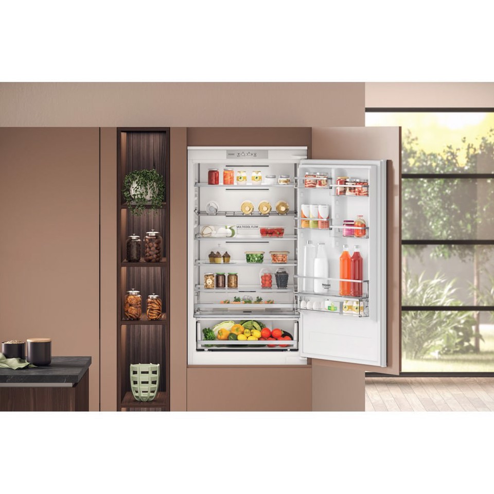 Hotpoint Ariston Frigorifero combinato ad incasso HA SP70 T121
