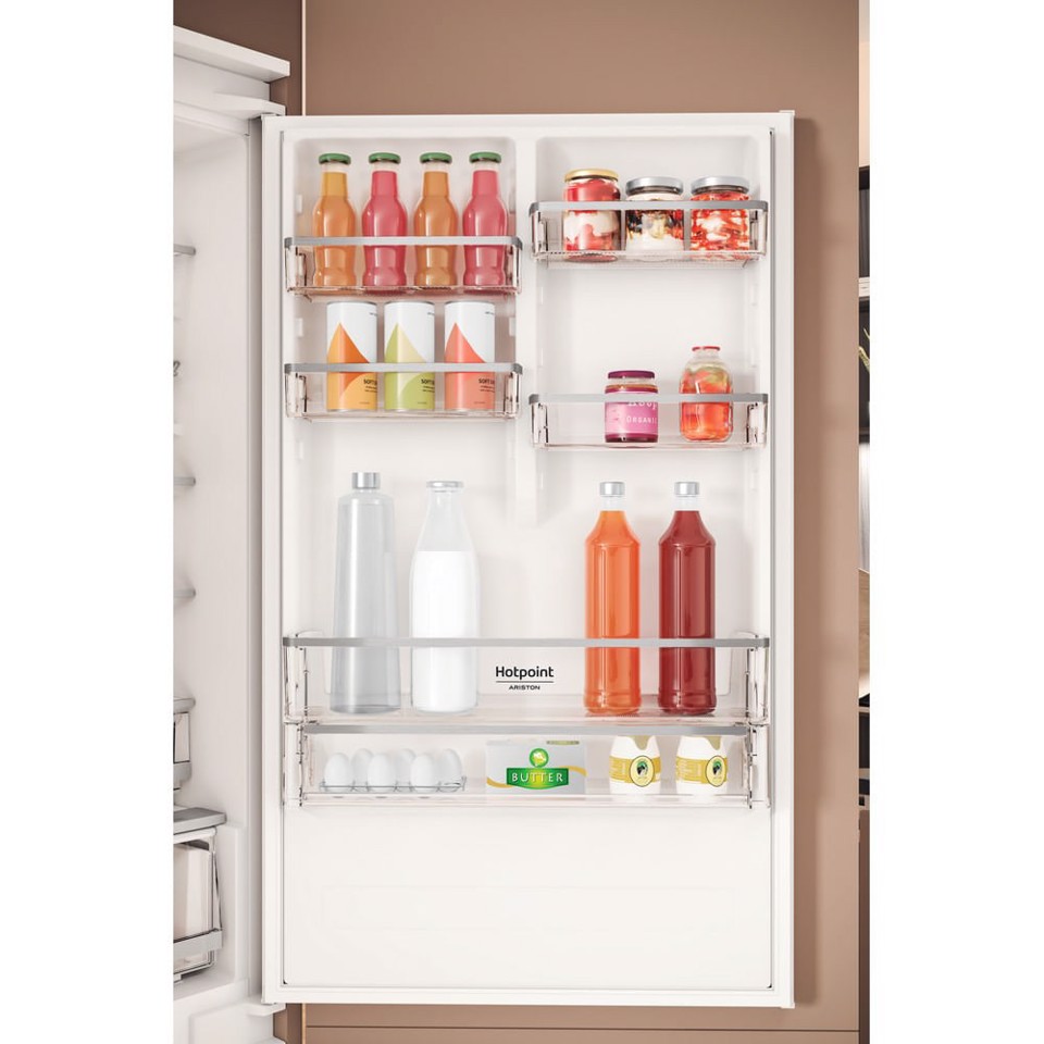 Hotpoint Ariston Frigorifero combinato ad incasso HA SP70 T121