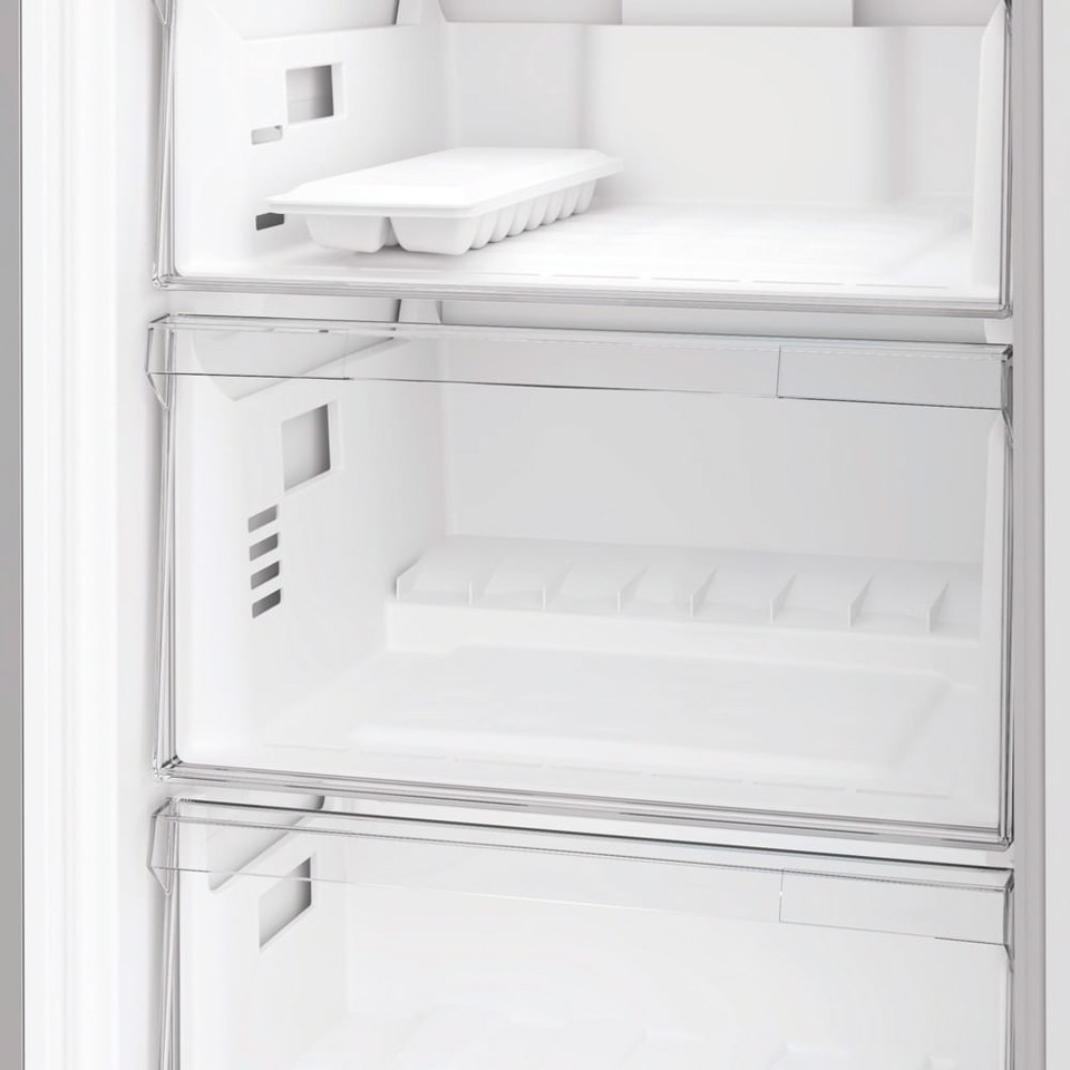 Hotpoint Ariston Frigorifero combinato HPK 25403 XBR6E