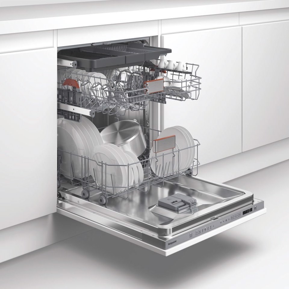 Hotpoint Ariston HDI LYM A5 R, Lavastoviglie 60cm, Classe A, 15 coperti, 41dBA, WiFi, OdourProtect