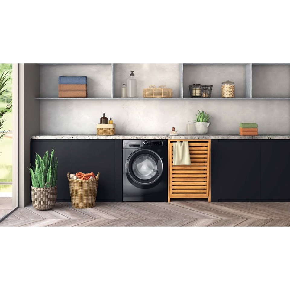 Hotpoint Ariston Lavatrice a libera installazione NBT 108 BLACK IT