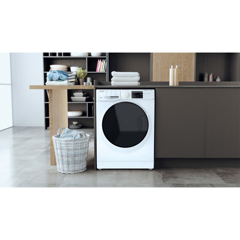 Hotpoint Ariston Lavatrice a libera installazione RSSG 725 D IT