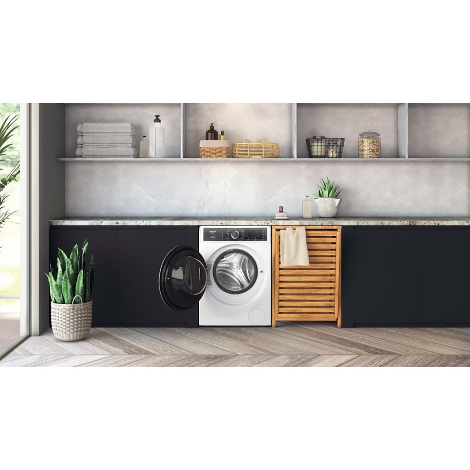 Hotpoint H8 W946WB IT lavatrice Caricamento frontale 9 kg 1400 Giri/min A Bianco