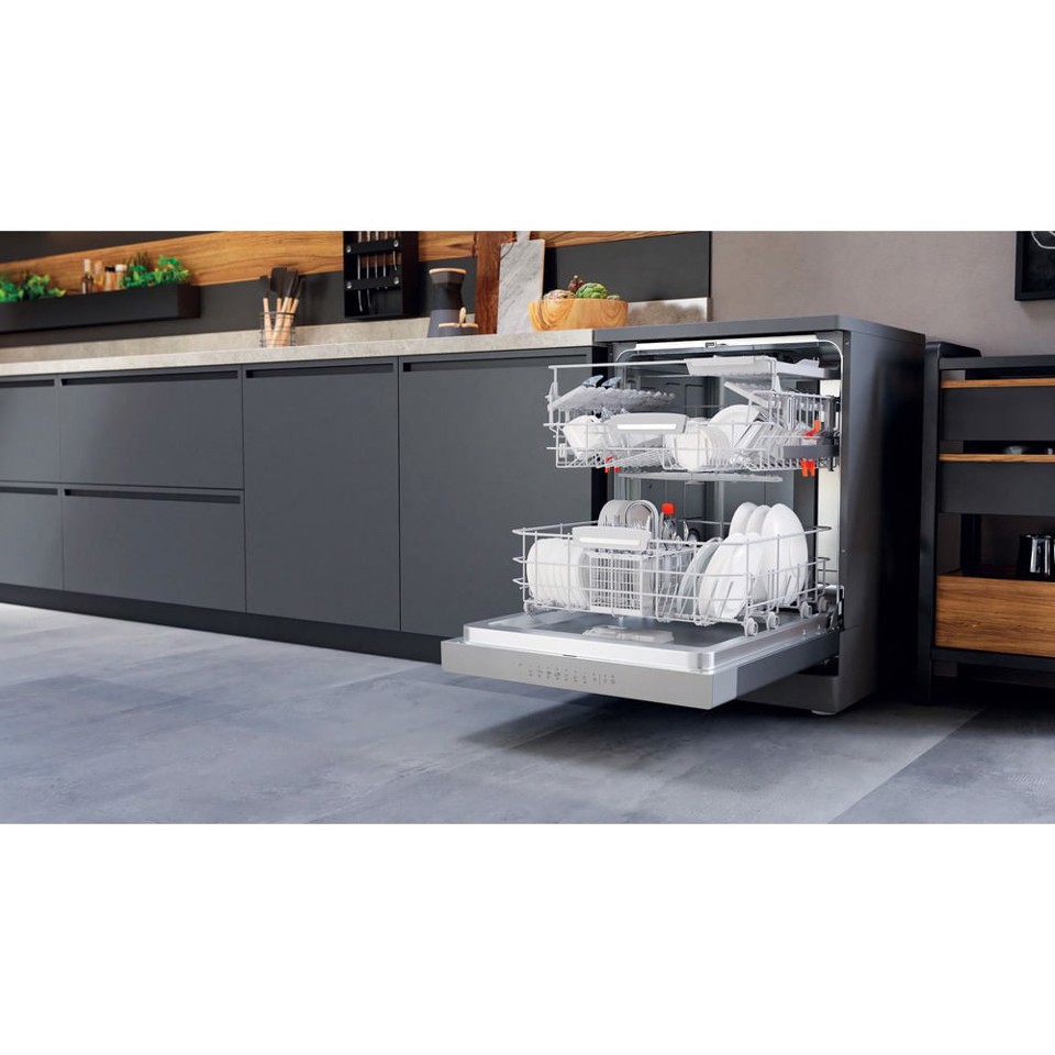 Hotpoint HFO 3O32 CW X Libera installazione 14 coperti D
