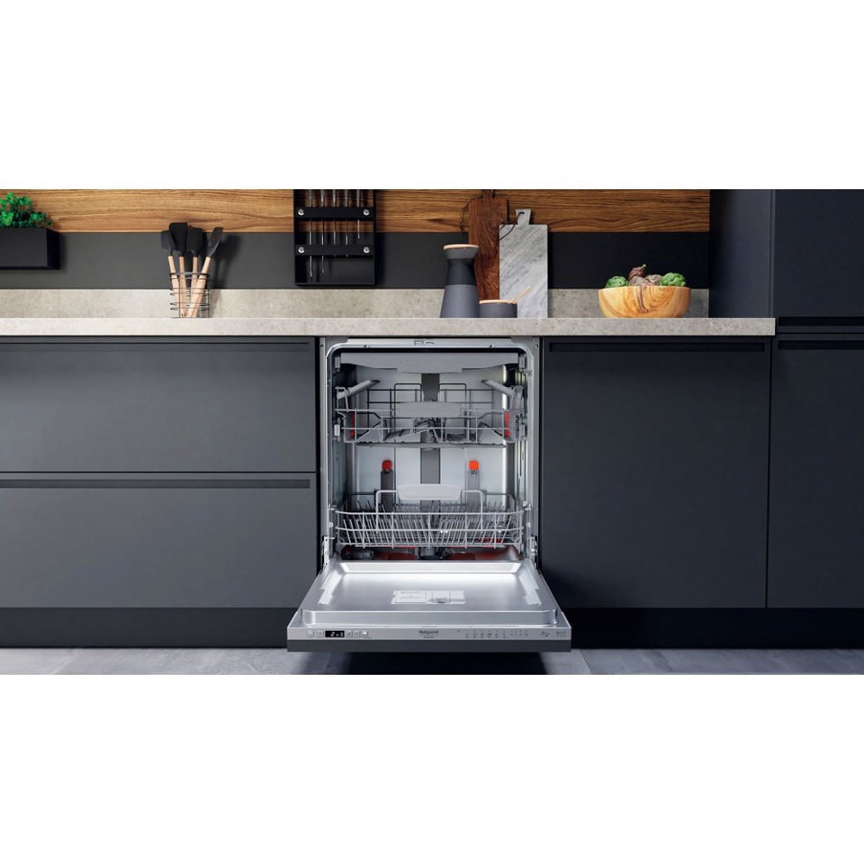 Hotpoint HIC 3C26N WF A scomparsa totale 14 coperti E