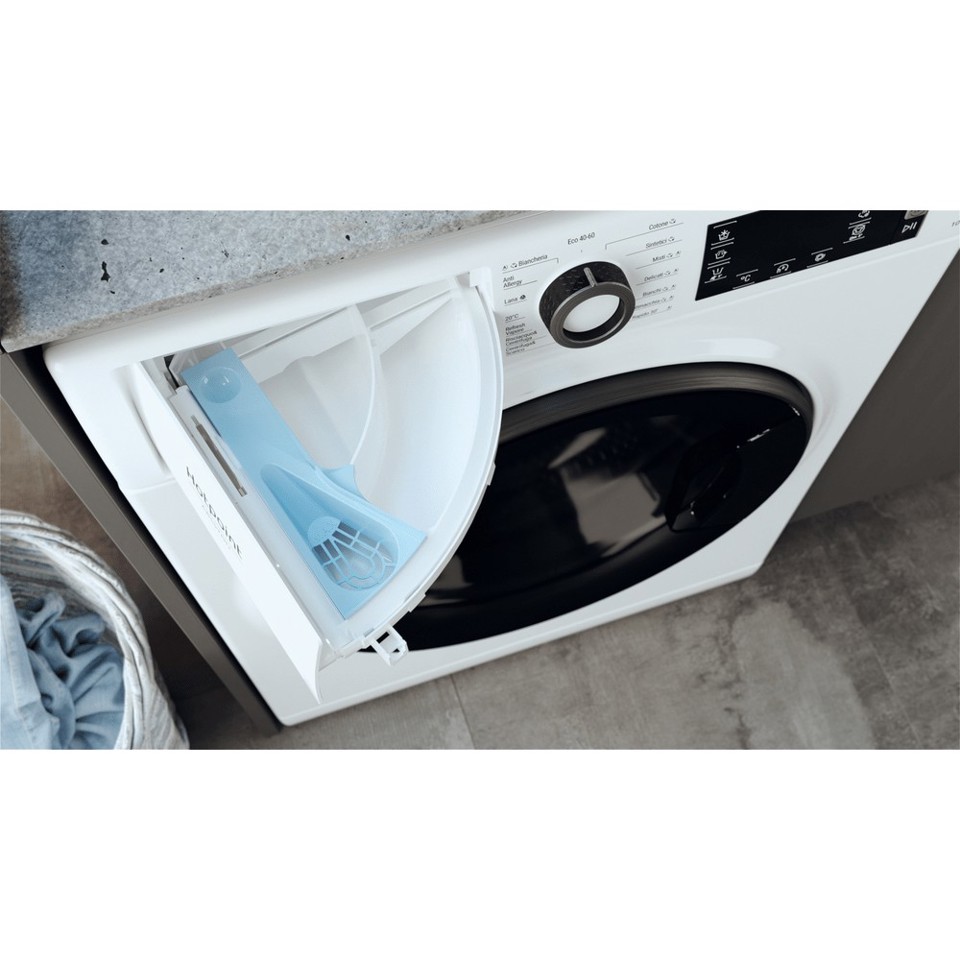 Hotpoint NBT 1046 WDA IT lavatrice Caricamento frontale 10 kg 1400 Giri/min A Bianco