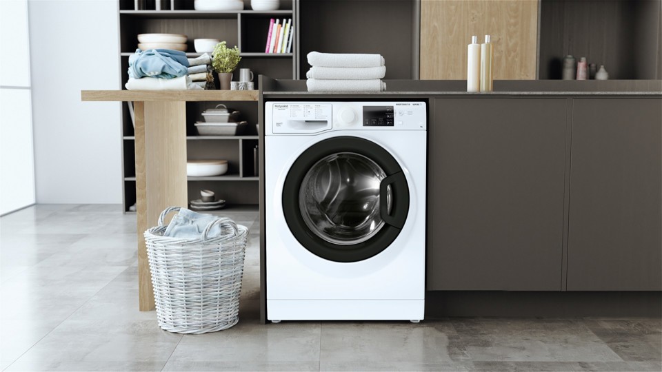 Hotpoint RSSG R527 B IT lavatrice Caricamento frontale 7 kg 1200 Giri/min Bianco