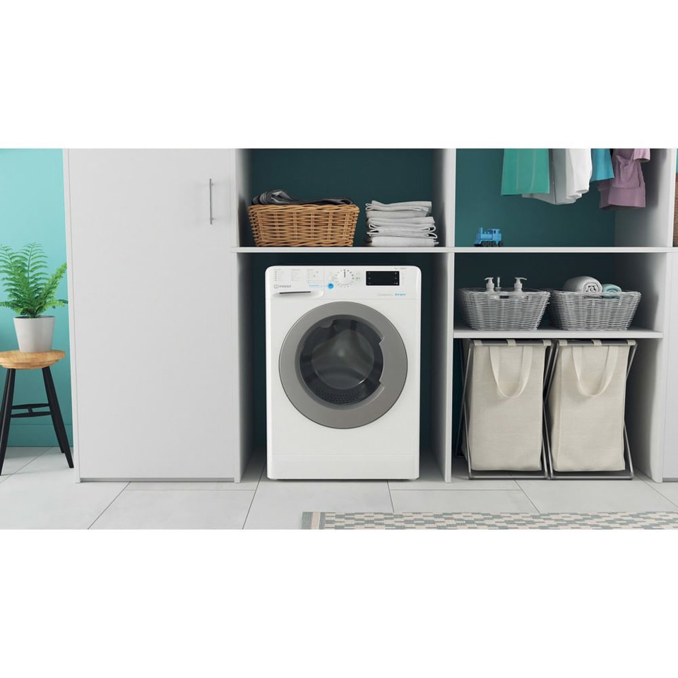 Indesit BWE 101486X WS IT lavatrice Caricamento frontale 10 kg 1400 Giri/min A Bianco