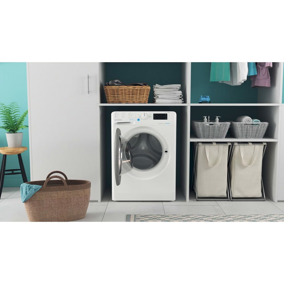 Indesit BWE 101486X WS IT lavatrice Caricamento frontale 10 kg 1400 Giri/min A Bianco