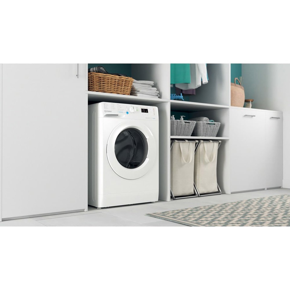 Indesit BWSA 7125X WV IT lavatrice Caricamento frontale 7 kg 1200 Giri/min B Bianco
