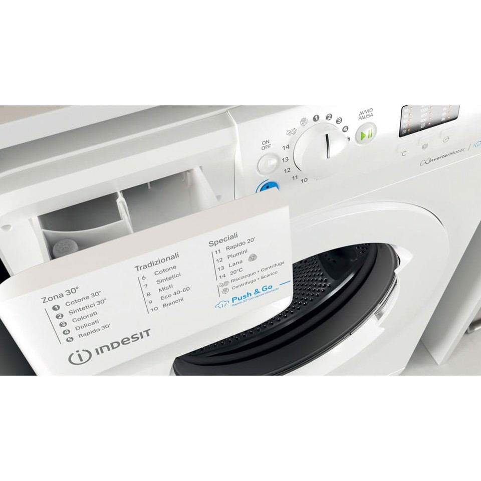 Indesit BWSA 7125X WV IT lavatrice Caricamento frontale 7 kg 1200 Giri/min B Bianco