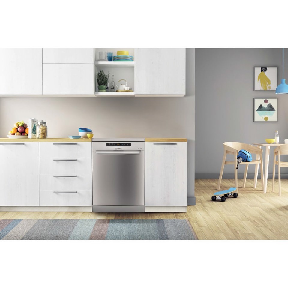 Indesit DFO 3C23 A X Libera installazione 14 coperti E