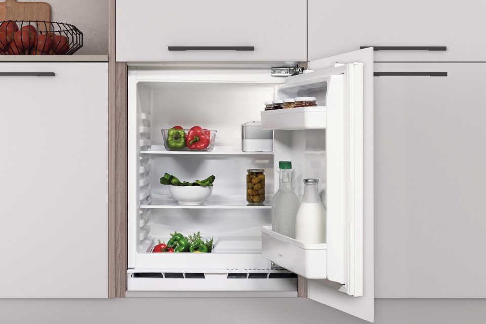 Indesit INBUL021 frigorifero Da incasso 144 L E Grigio