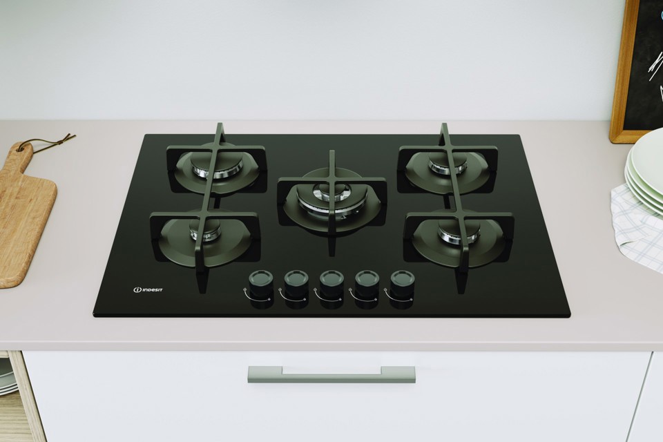 Indesit ING 72T/BK 1 piano gas vetro nero 75cm 5 fuochi bruciatore doppia corona griglie in ghisa lavabili in lavastoviglie