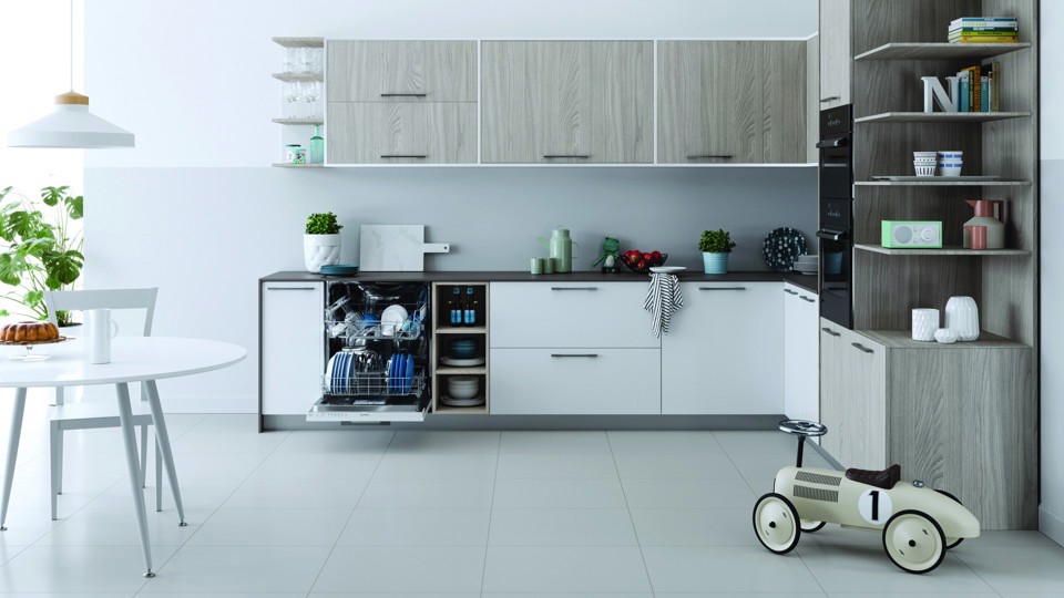 Indesit Lavastoviglie BI 60 cm, classe E, 14 coperti, Push&Go