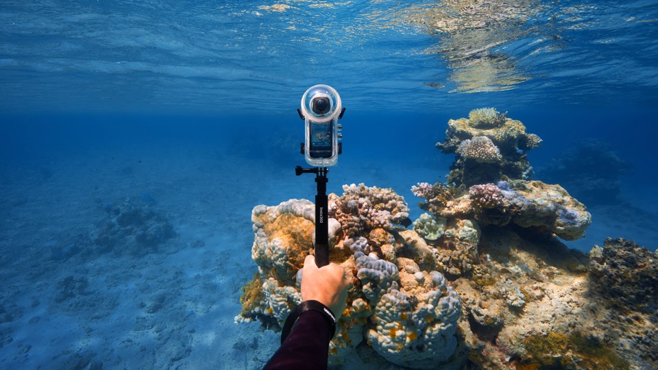 Insta360 X4 fotocamera per sport d'azione 72 MP 8K Ultra HD CMOS 25,4 / 2 mm (1 / 2") Wi-Fi 203 g