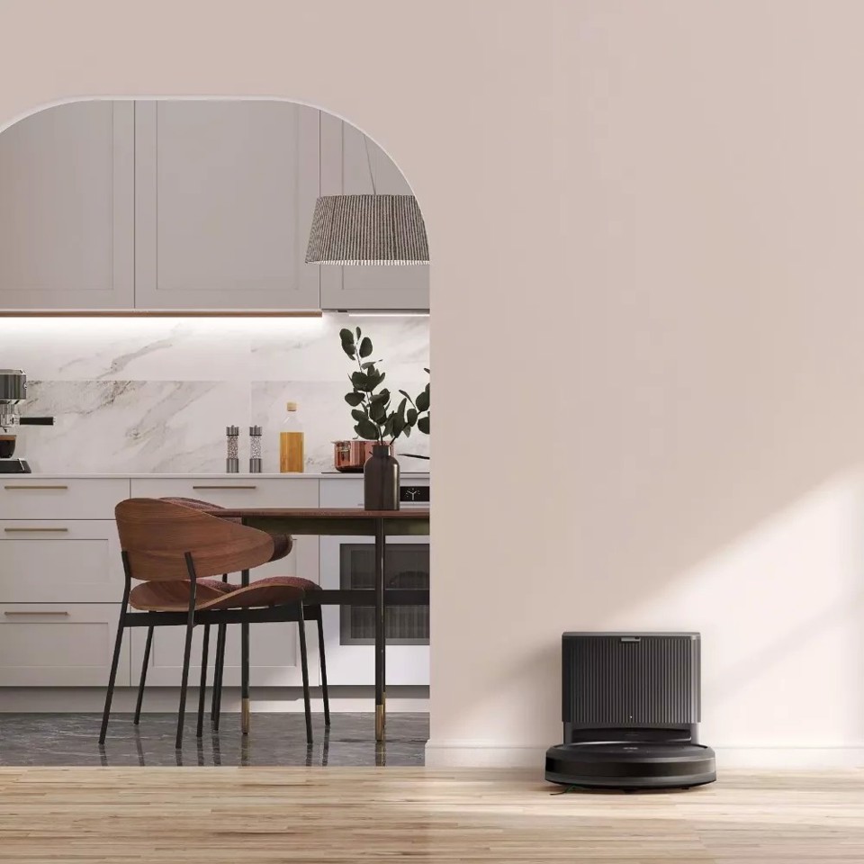 iRobot Combo Essential 2 aspirapolvere robot Senza sacchetto Nero