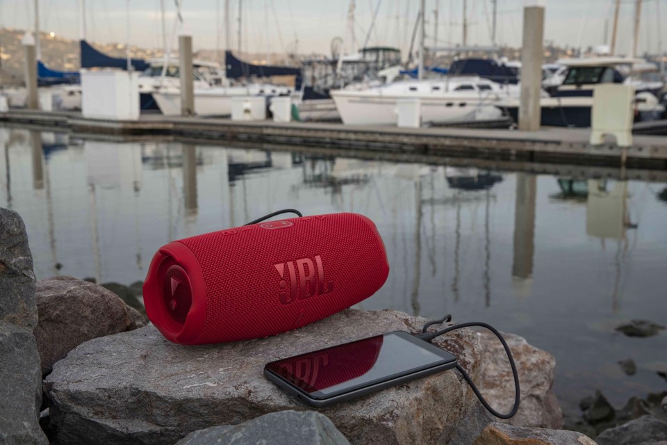 JBL CHARGE 5, Sistema audio portatile Waterproof e Dustproof stereo, Nero