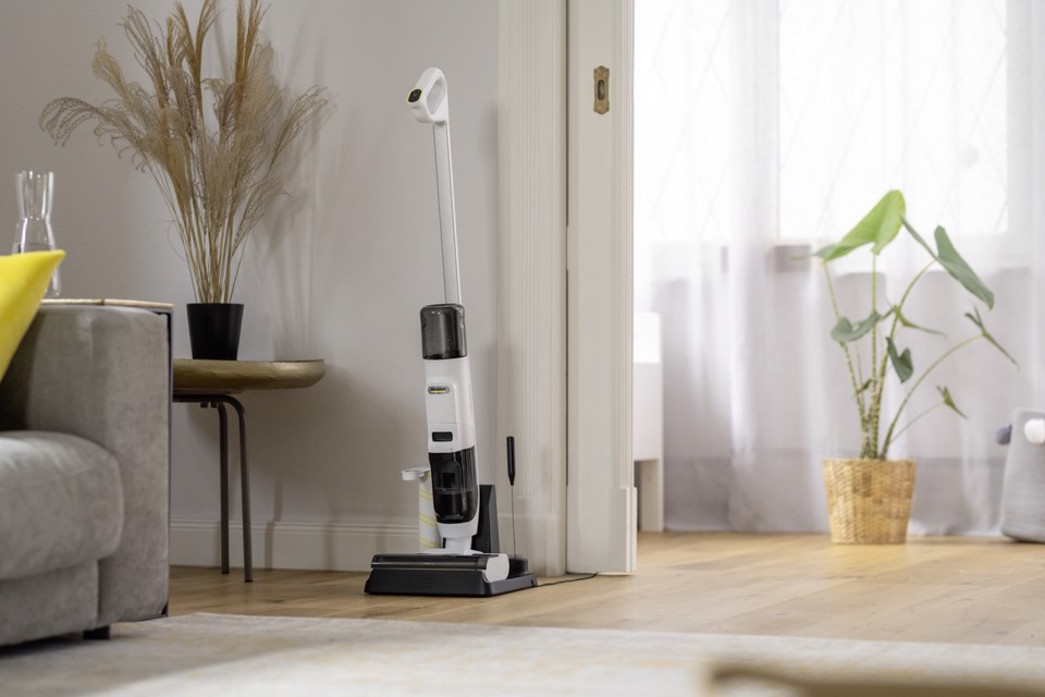 Kärcher FCV 2 Natural N Aspirapolvere 3-in-1 Batteria Secco e bagnato Senza sacchetto 160 W Bianco