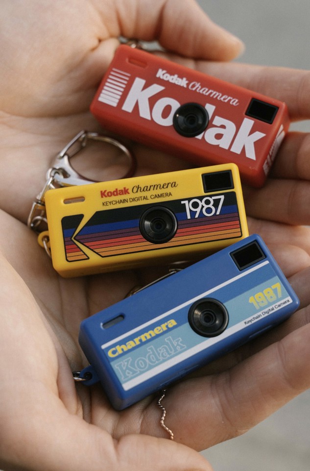 Kodak CHARMERA 1/4" Fotocamera compatta 1,6 MP CMOS 1440 x 1080 Pixel Multicolore – Colore a sorpresa!