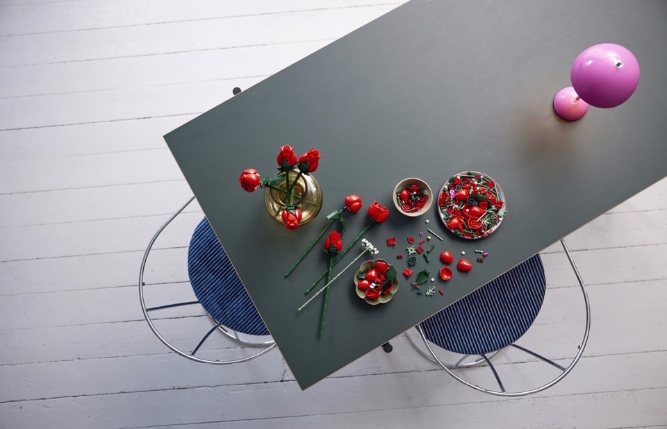 LEGO Botanicals 10328 Bouquet di Rose, Set Fiori Finti per Adulti, Idea Regalo per Donna o Uomo dalla Collezione Botanica