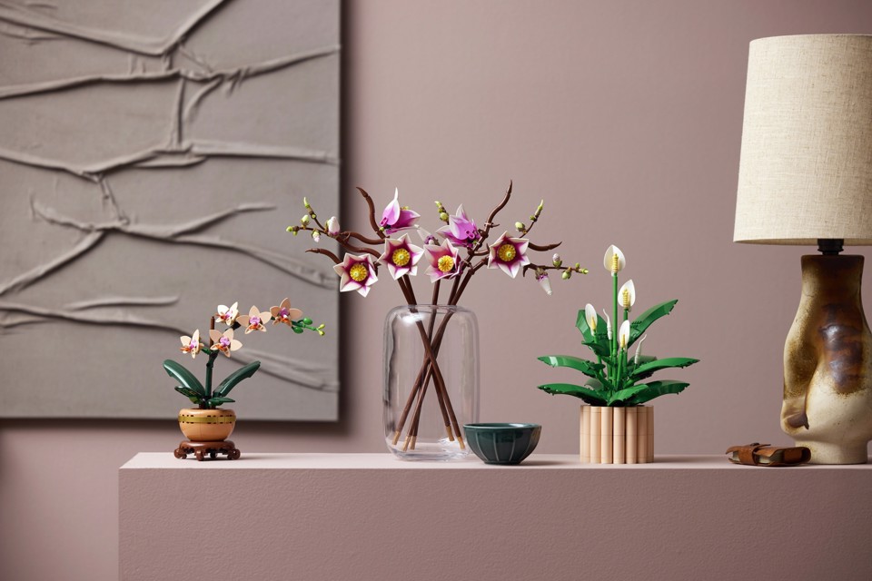 LEGO Botanicals 10343 Mini-Orchidea, Fiori Finti da Costruire, Botanical Collection per Adulti, Idea Regalo per Donna o Uomo