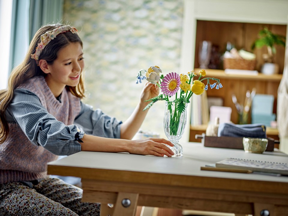 LEGO Botanicals Bouquet di fiori estivi