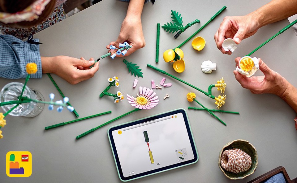 LEGO Botanicals Bouquet di fiori estivi
