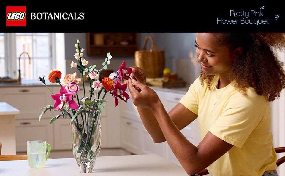 LEGO Botanicals Bouquet di fiori rosa