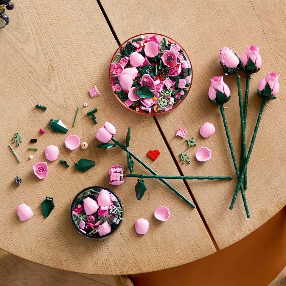 LEGO Botanicals Bouquet di rose rosa