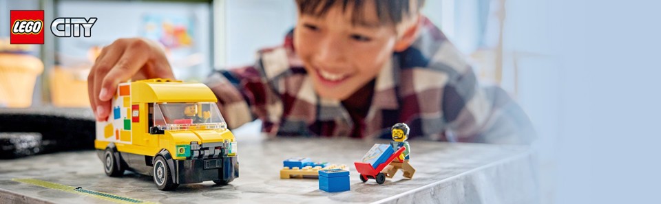 LEGO City 60500 Furgone Giocattolo, Camion per Consegne con 2 Minifigure, Carrello e Accessori