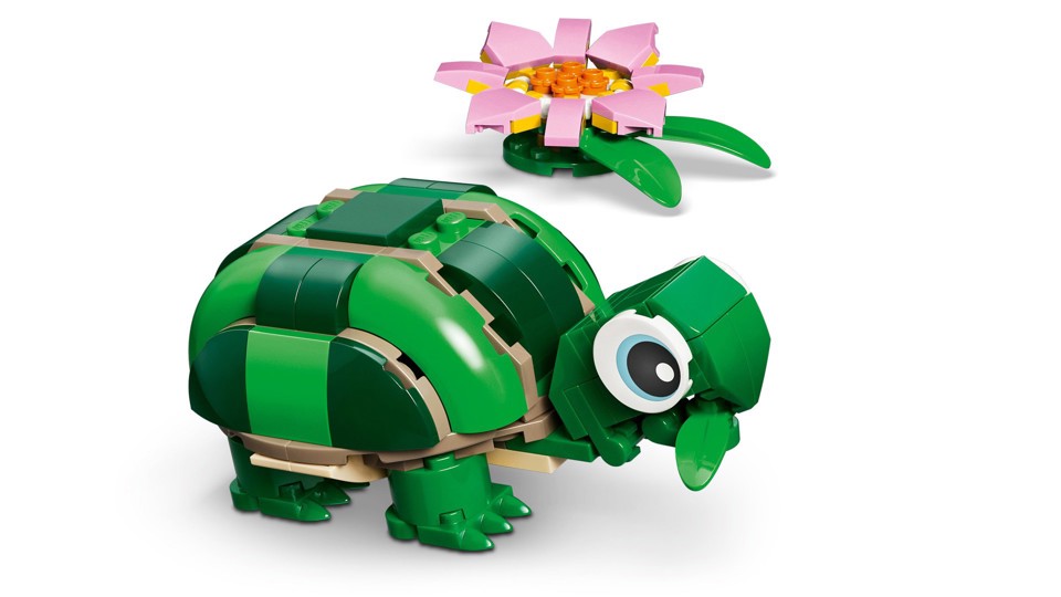 LEGO Creator 31377 3in1 Tartaruga con Fiore di Ninfea, Animale Giocattolo Trasformabile in Camaleonte o Rana