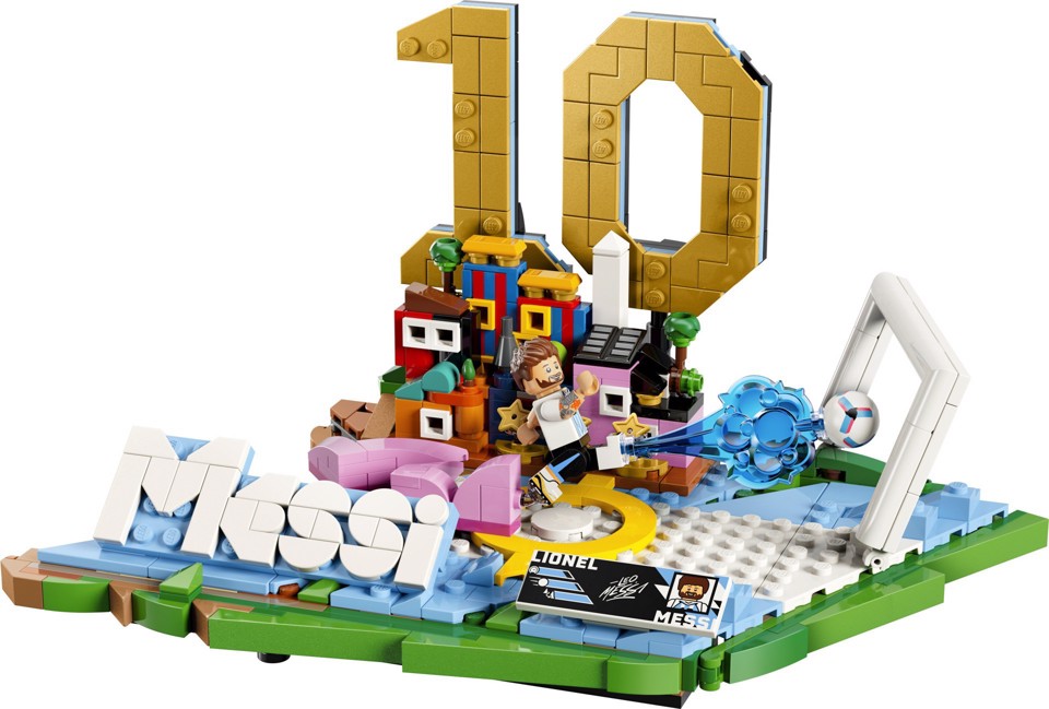 LEGO Editions 43011 Lionel Messi – Highlights Calcistici, Giocattolo 3D da Esposizione, Minifigure da Collezione, Regalo 10+