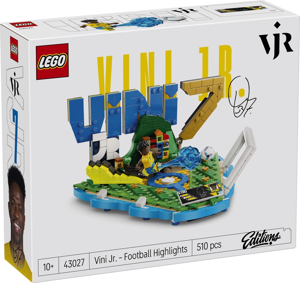 LEGO Editions 43027 Vini Jr. – Highlights Calcistici, Giocattolo 3D da Esposizione con Minifigure da Collezione, Regalo 10+