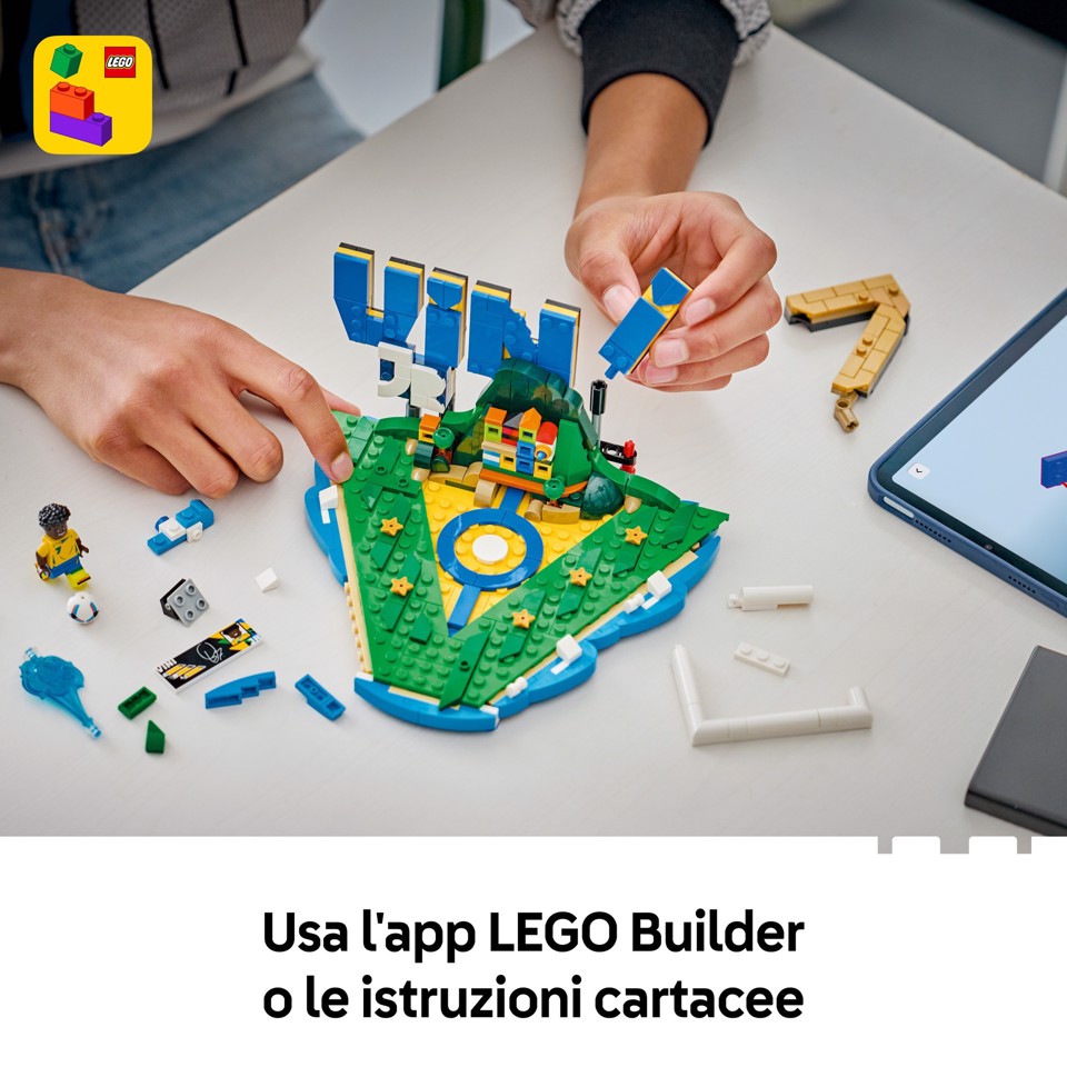 LEGO Editions 43027 Vini Jr. – Highlights Calcistici, Giocattolo 3D da Esposizione con Minifigure da Collezione, Regalo 10+