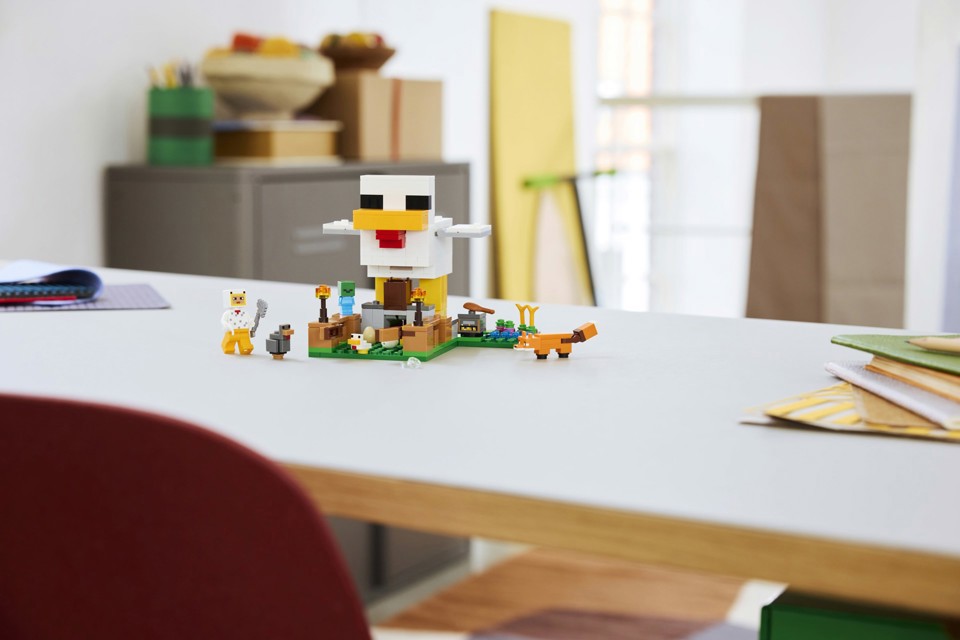 LEGO Minecraft 21585 Fattoria di Galline