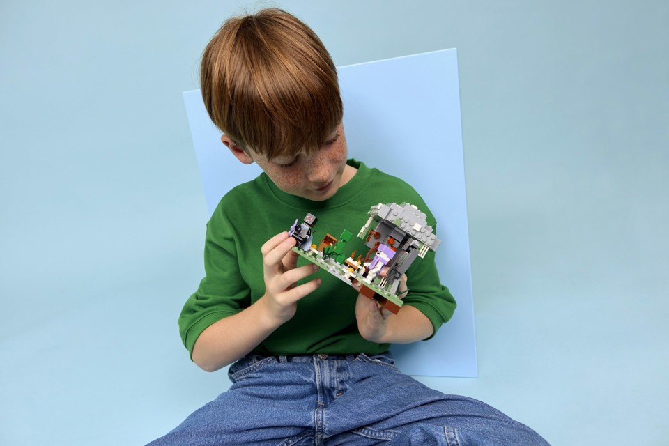 LEGO Minecraft 21586 Giardino Pallido