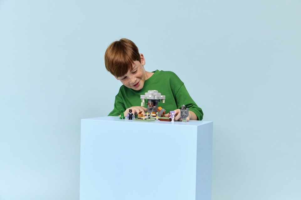 LEGO Minecraft 21586 Giardino Pallido