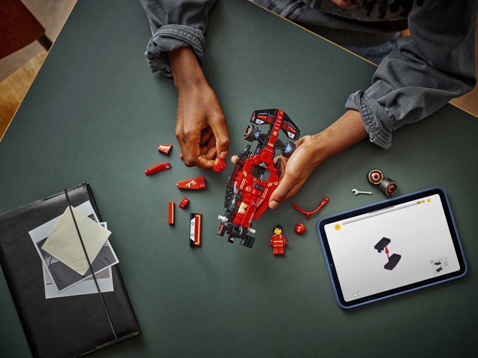 LEGO Speed Champions 77242 Auto da Corsa Ferrari F1 SF-24